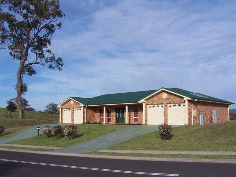 10 Glen Mia Drive, Bega NSW 2550