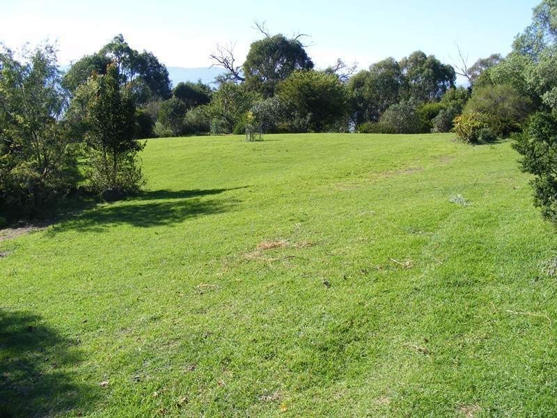 24 Thorn Hill Close, Bega NSW 2550