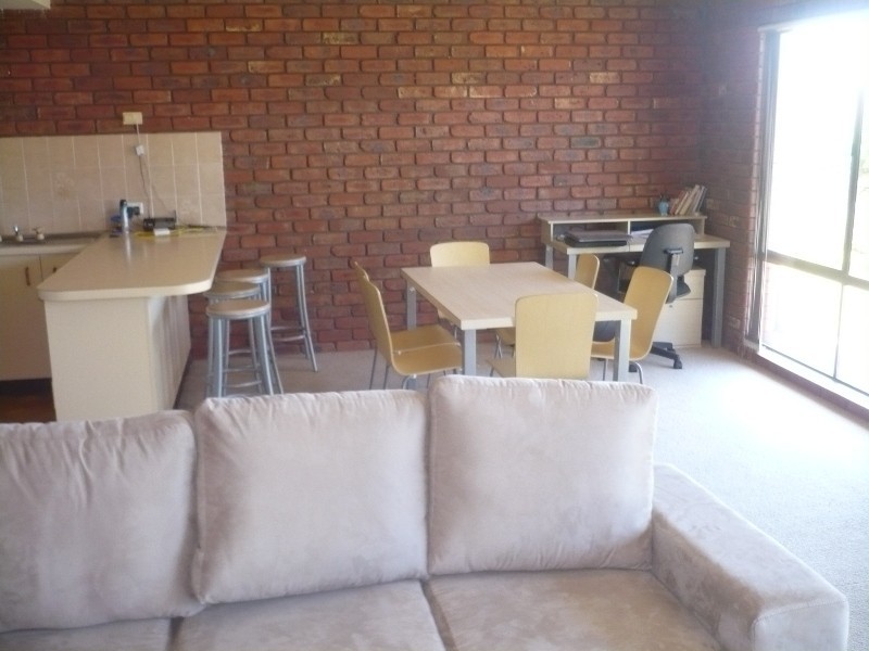 2/23 Yarrawood Ave, Merimbula NSW 2548