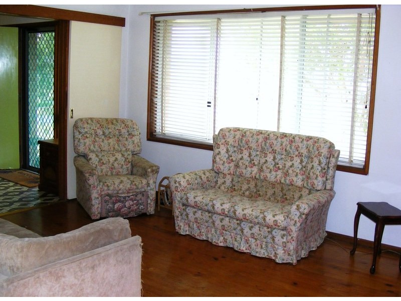 2 Weerona Court, Bega NSW 2550