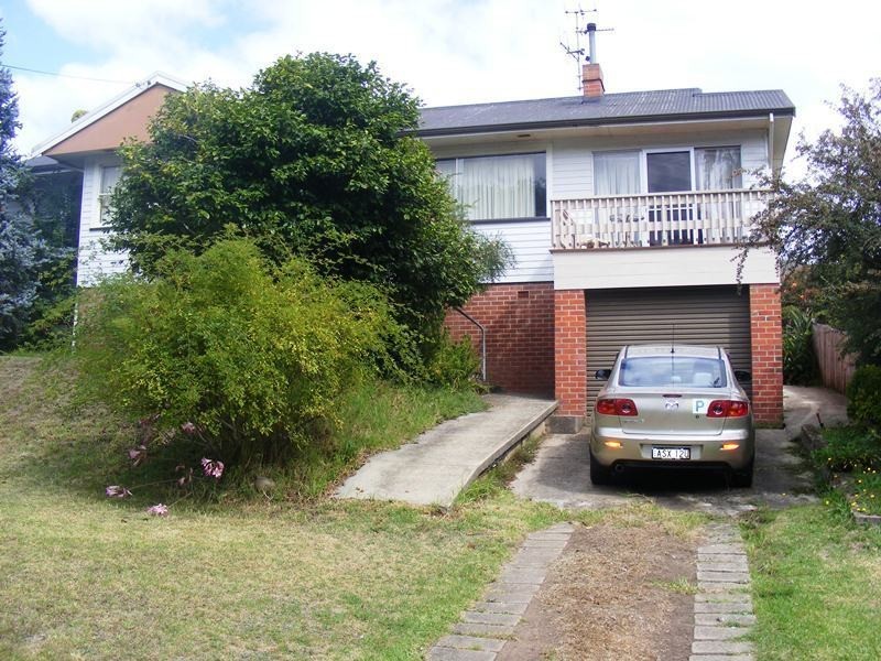 5 Dowling Street, Bega NSW 2550