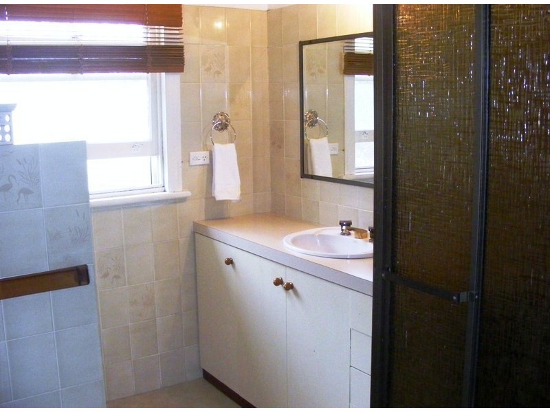 5 Dowling Street, Bega NSW 2550