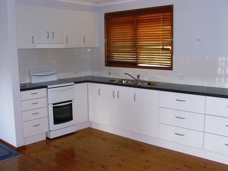 10  Little Bega Street, Bega NSW 2550