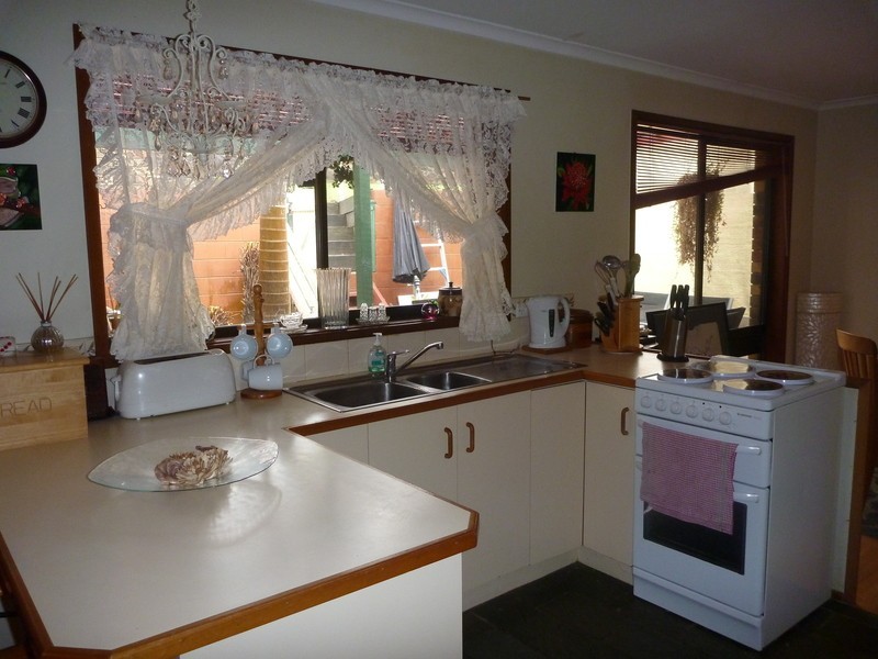 2 Garden Circle, Merimbula NSW 2548