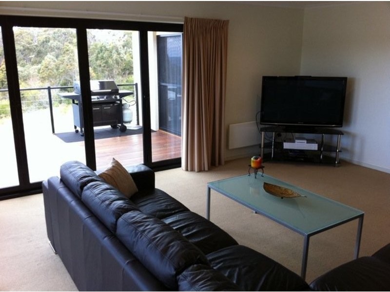 4D Elizabeth Parade, Tura Beach NSW 2548