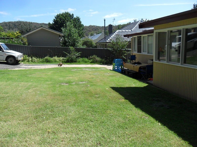 17 Lambie Street, Cooma NSW 2630