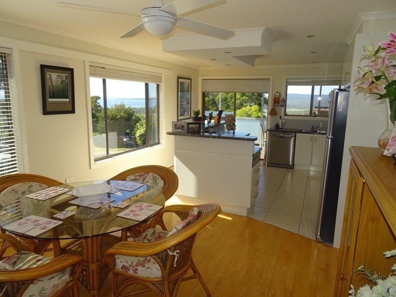 12 Seaview Avenue, Merimbula NSW 2548
