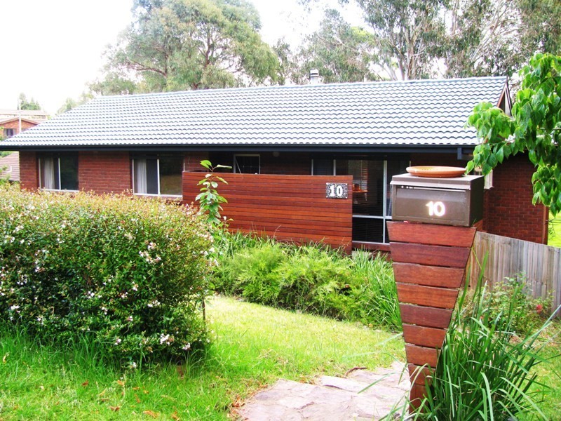 10 Gregory Way, Bega NSW 2550