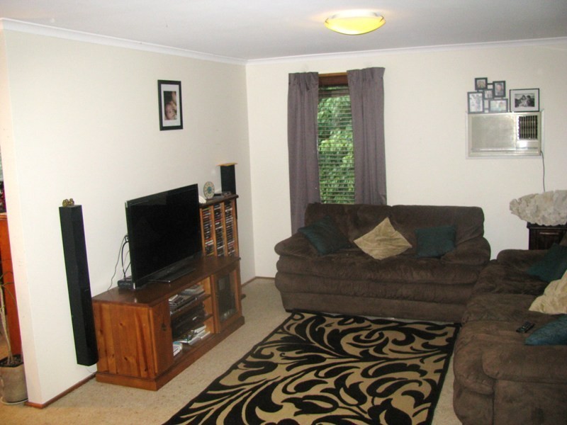 10 Gregory Way, Bega NSW 2550