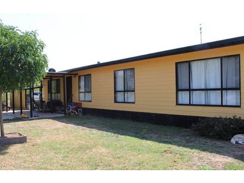 3 Wattle Place, Bega NSW 2550