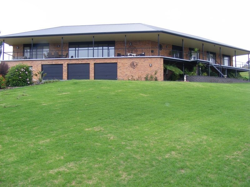 37 Glen Mia Drive, Bega NSW 2550