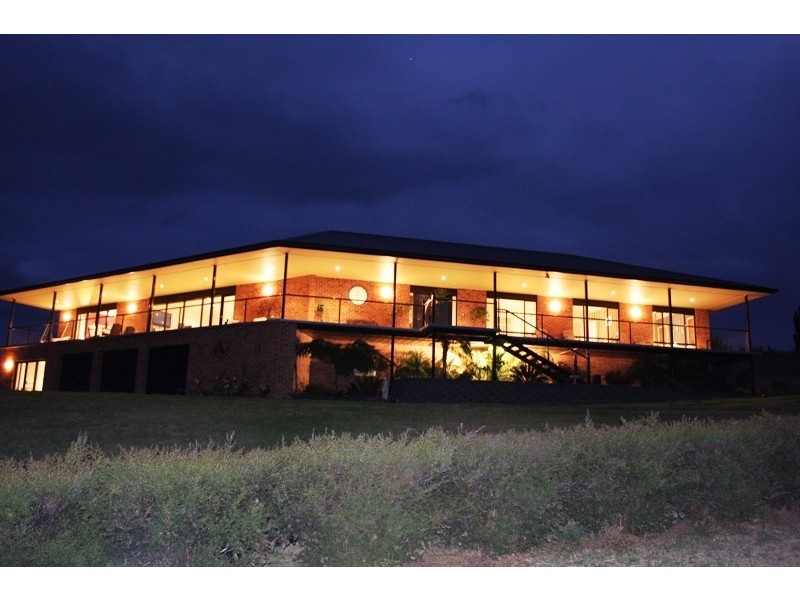 37 Glen Mia Drive, Bega NSW 2550