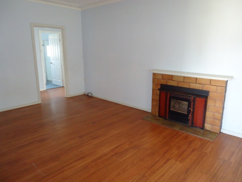 111 Rawlinson Street, Bega NSW 2550