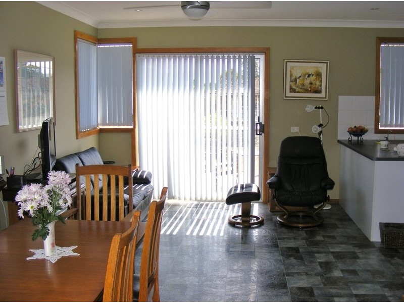 5  Glebe Avenue, Bega NSW 2550