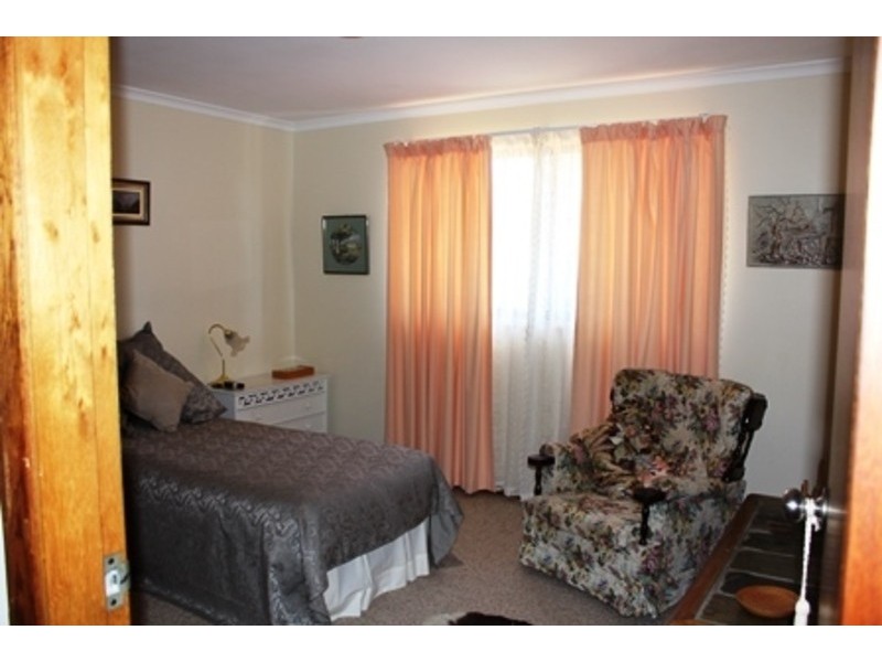 6 Balli Place, Cooma NSW 2630