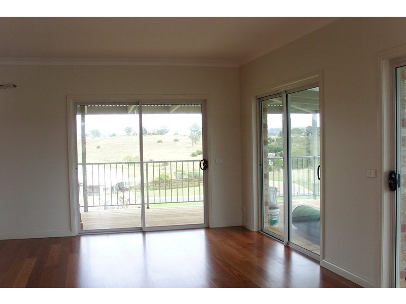 54 Glen Mia Dr, Bega NSW 2550