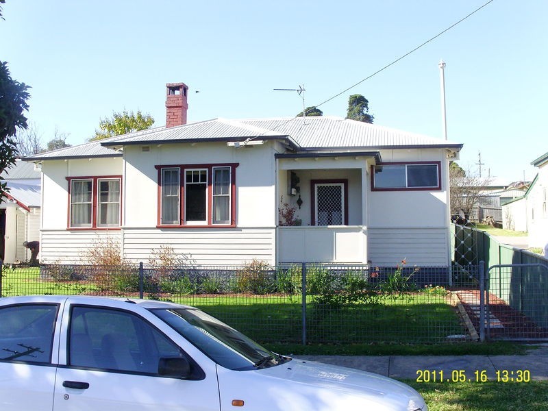 4 Canning Street, Bega NSW 2550