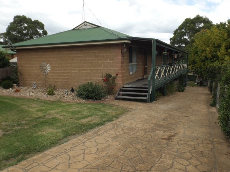 33 Princes Highway, Wolumla NSW 2550