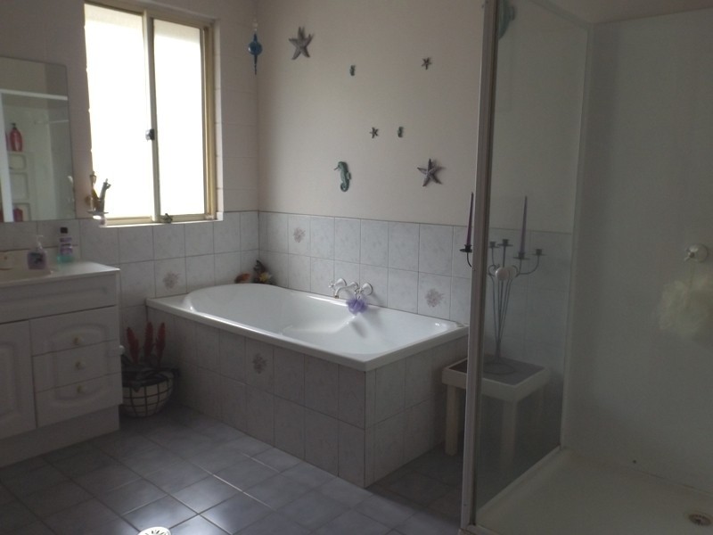 33 Princes Highway, Wolumla NSW 2550