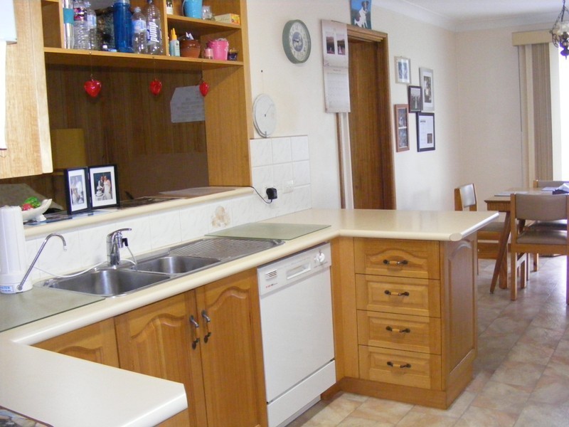 4 Gregory Way, Bega NSW 2550