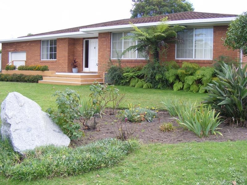 21 Howard Ave, Bega NSW 2550