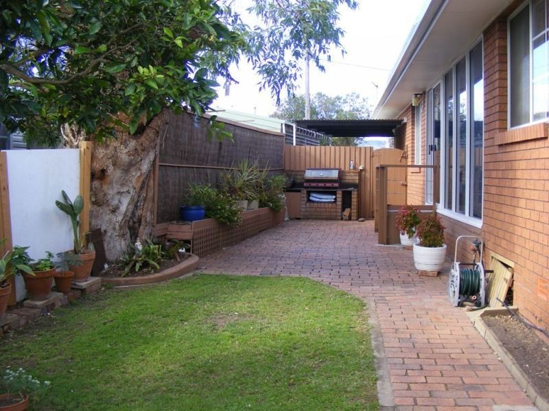 21 Howard Ave, Bega NSW 2550