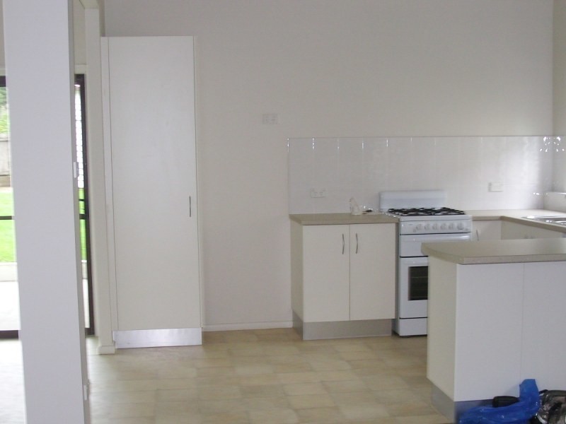 13 Gordon Street, Bega NSW 2550