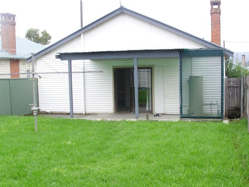 13 Gordon Street, Bega NSW 2550