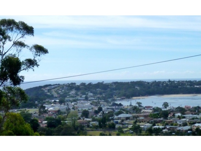 8 Sapphire Crescent, Merimbula NSW 2548