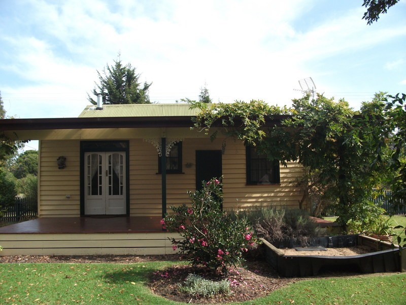 23 Bega Street, Pambula NSW 2549