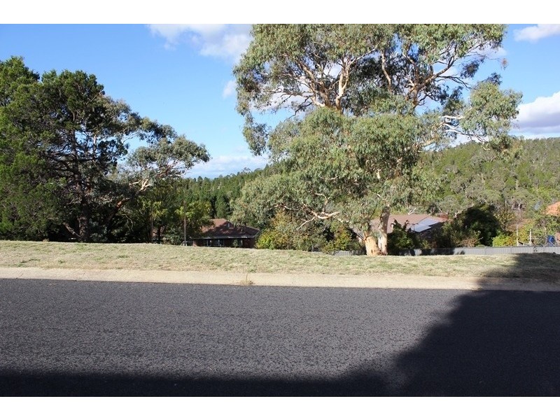 4 Stratos Place, Cooma NSW 2630