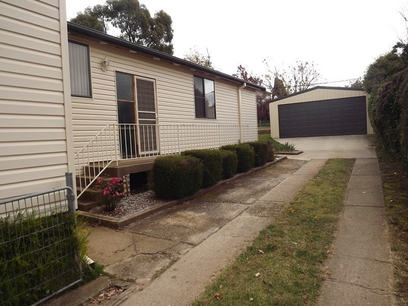 43 Baroona Ave, Cooma NSW 2630