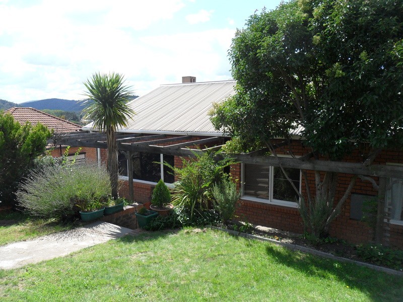 12 Soho Street, Cooma NSW 2630