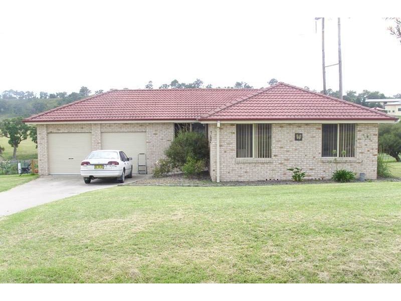 17 Max Slater Drive, Bega NSW 2550