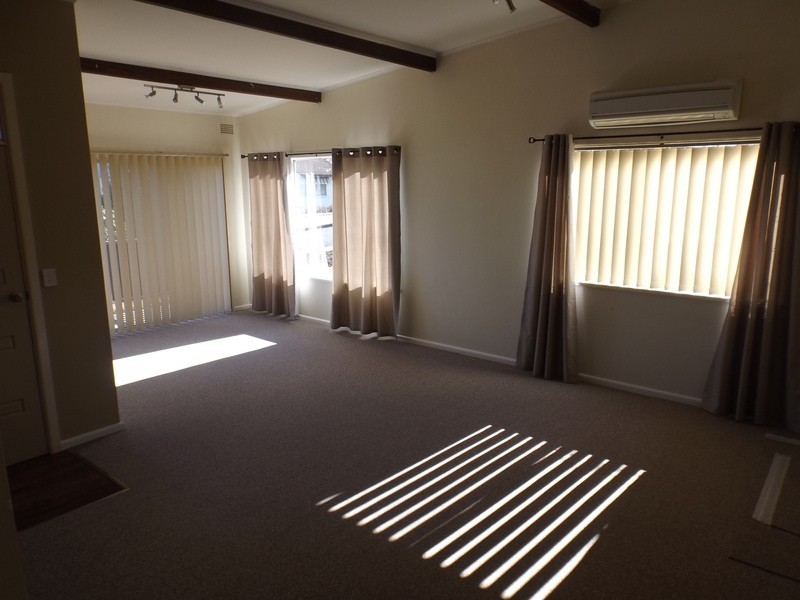 8 Hain Street, Cooma NSW 2630