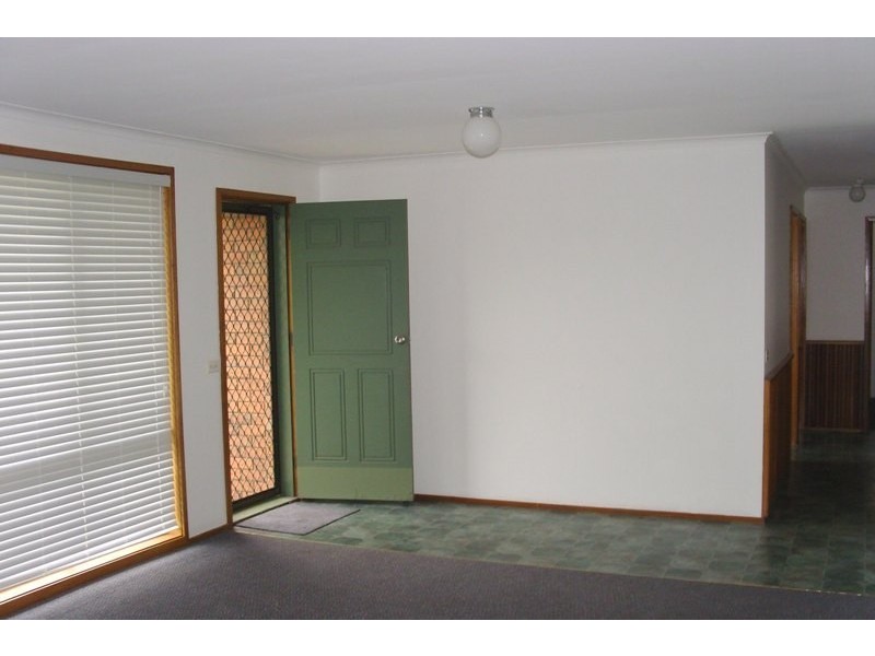 5 Gregory Way, Bega NSW 2550