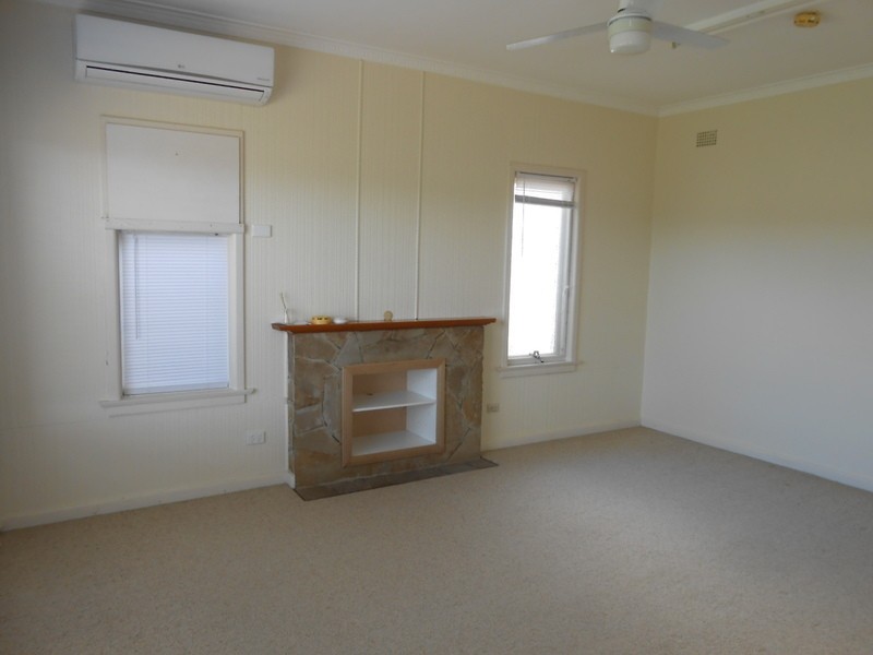 5 Tathra Road, Bega NSW 2550