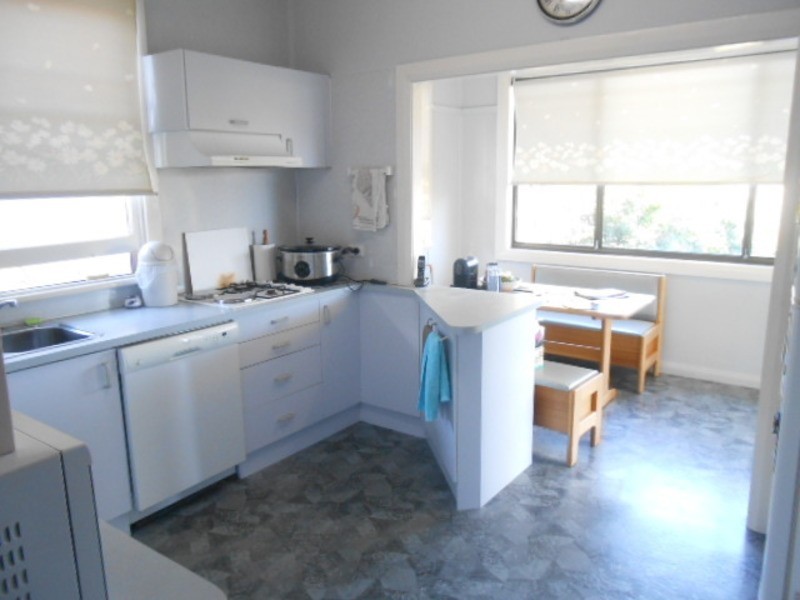 42 Belmore Street, Bega NSW 2550