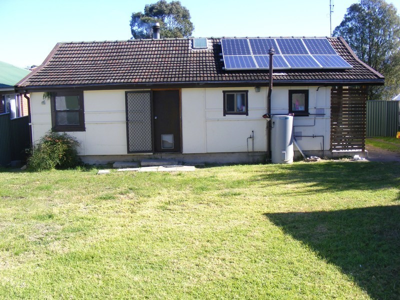 10 Wallace Street, Bega NSW 2550