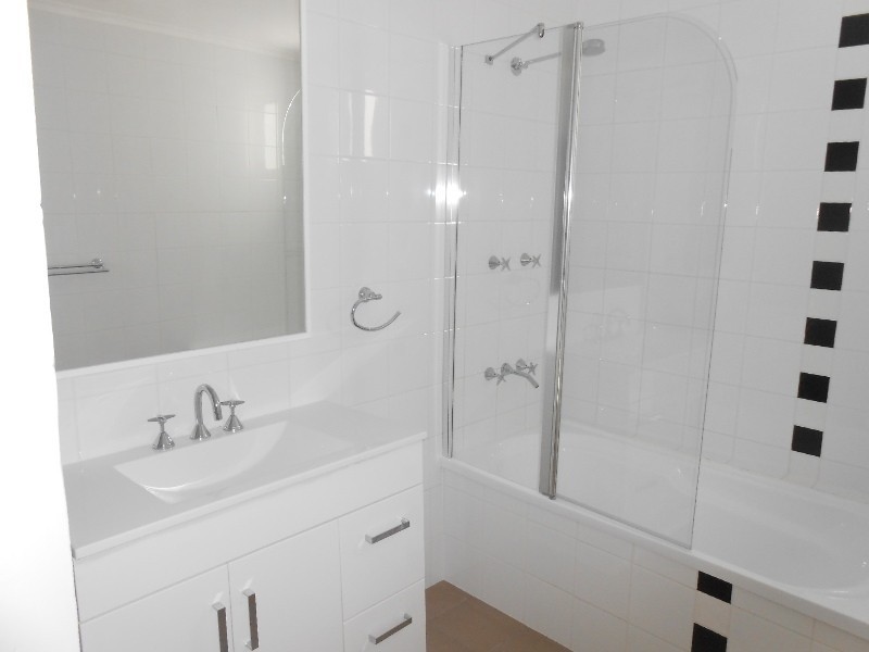 53 Fairview Street, Bega NSW 2550