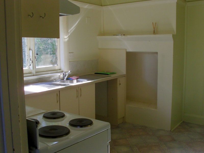 9 Peden Street, Bega NSW 2550