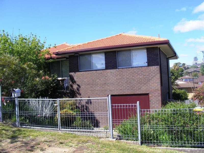 8 Mckee Drive, Bega NSW 2550