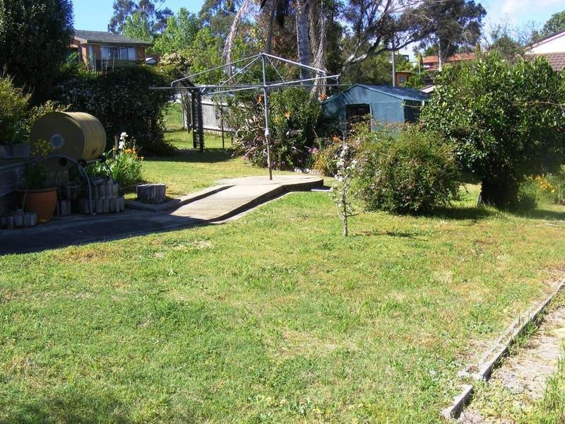 8 Mckee Drive, Bega NSW 2550