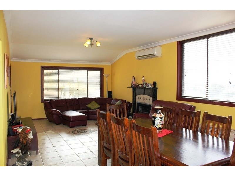 21  Orana Avenue, Cooma NSW 2630