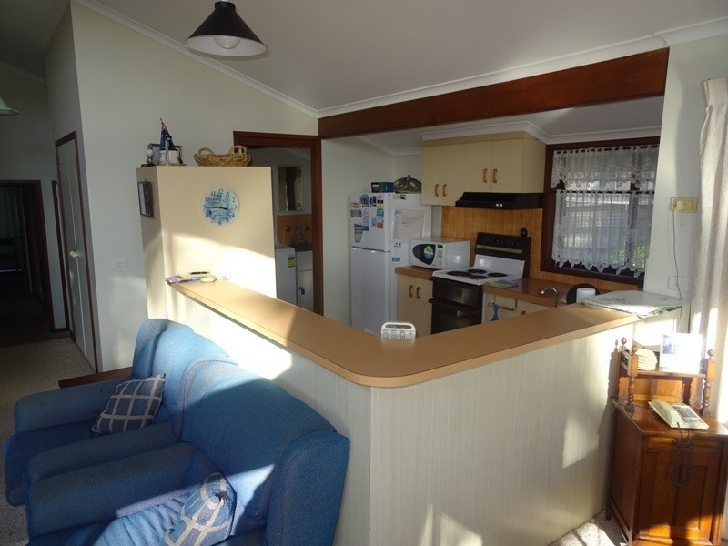 1/17 Acacia Crescent, Tura Beach NSW 2548