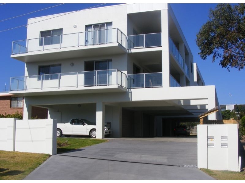2/2 Marine Parade, Merimbula NSW 2548