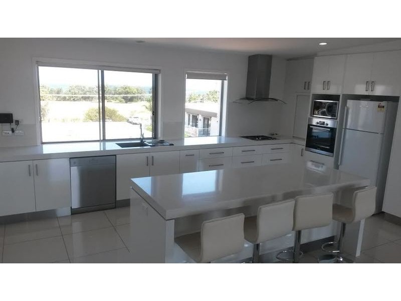 2/2 Marine Parade, Merimbula NSW 2548