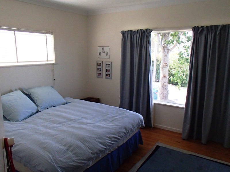 2 Bronwyn Close, Merimbula NSW 2548