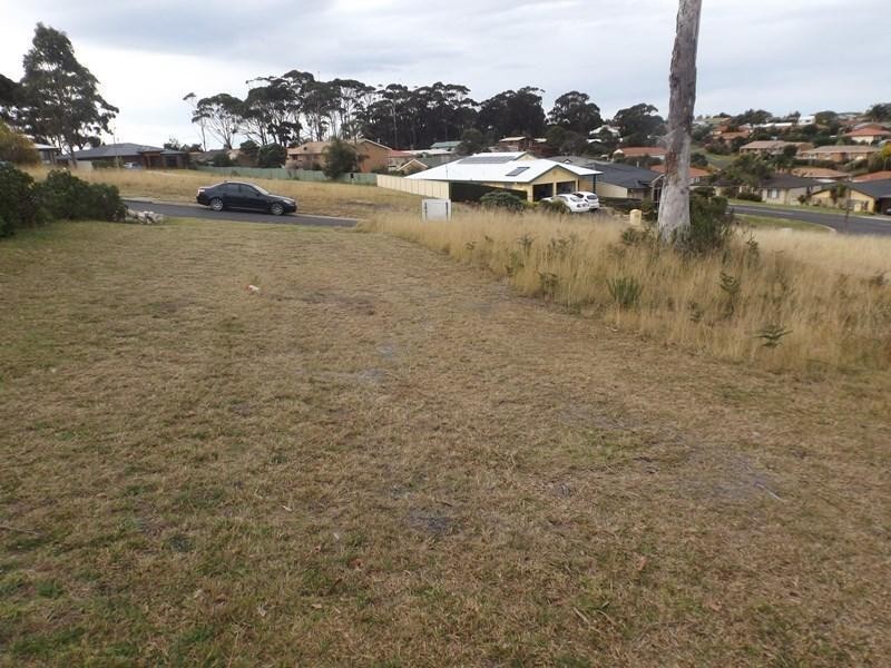 7 The Grove, Tura Beach NSW 2548
