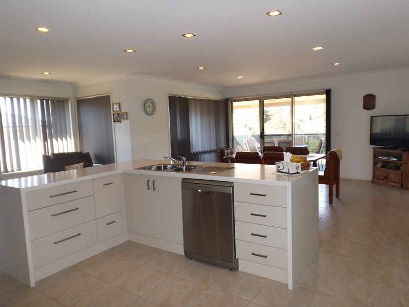 16D Elizabeth Parade, Tura Beach NSW 2548